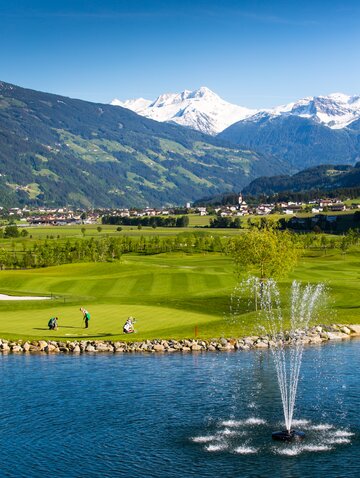 Golfplatz nähe Hotel im Tuxertal