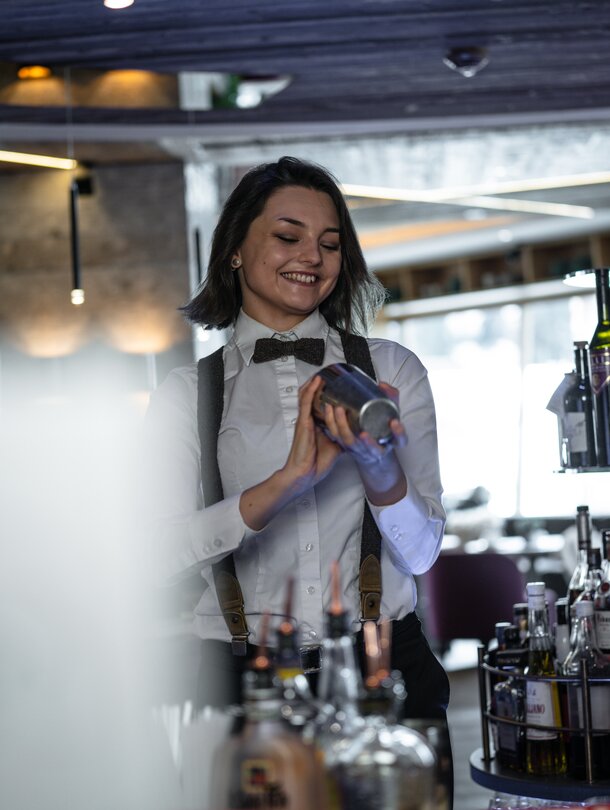 bartender wellness hotel Ziller valley