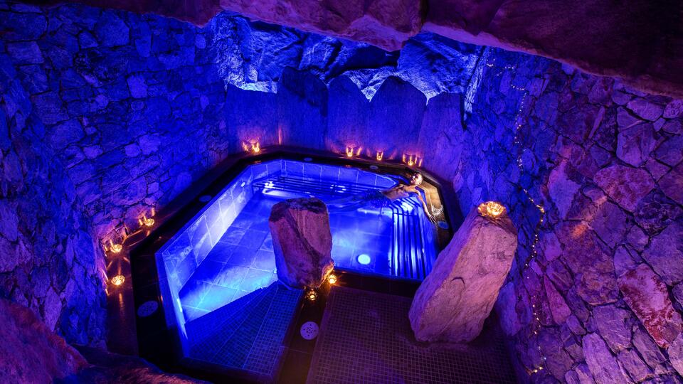 brine pool grotto in hotel