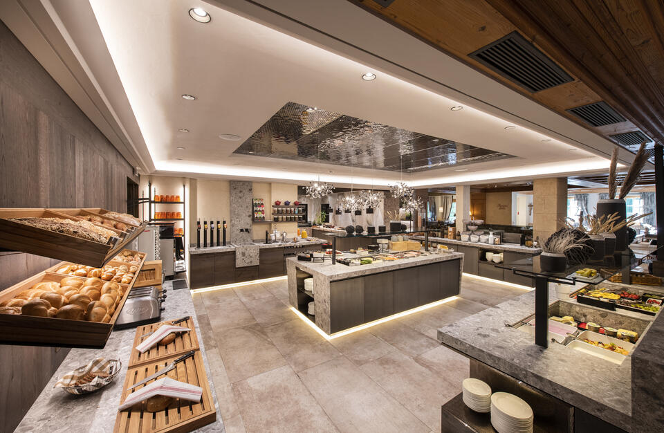 gourmet market at the hotel in Tux