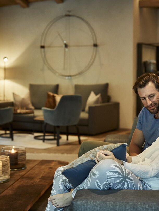 couples relax in the relaxation room