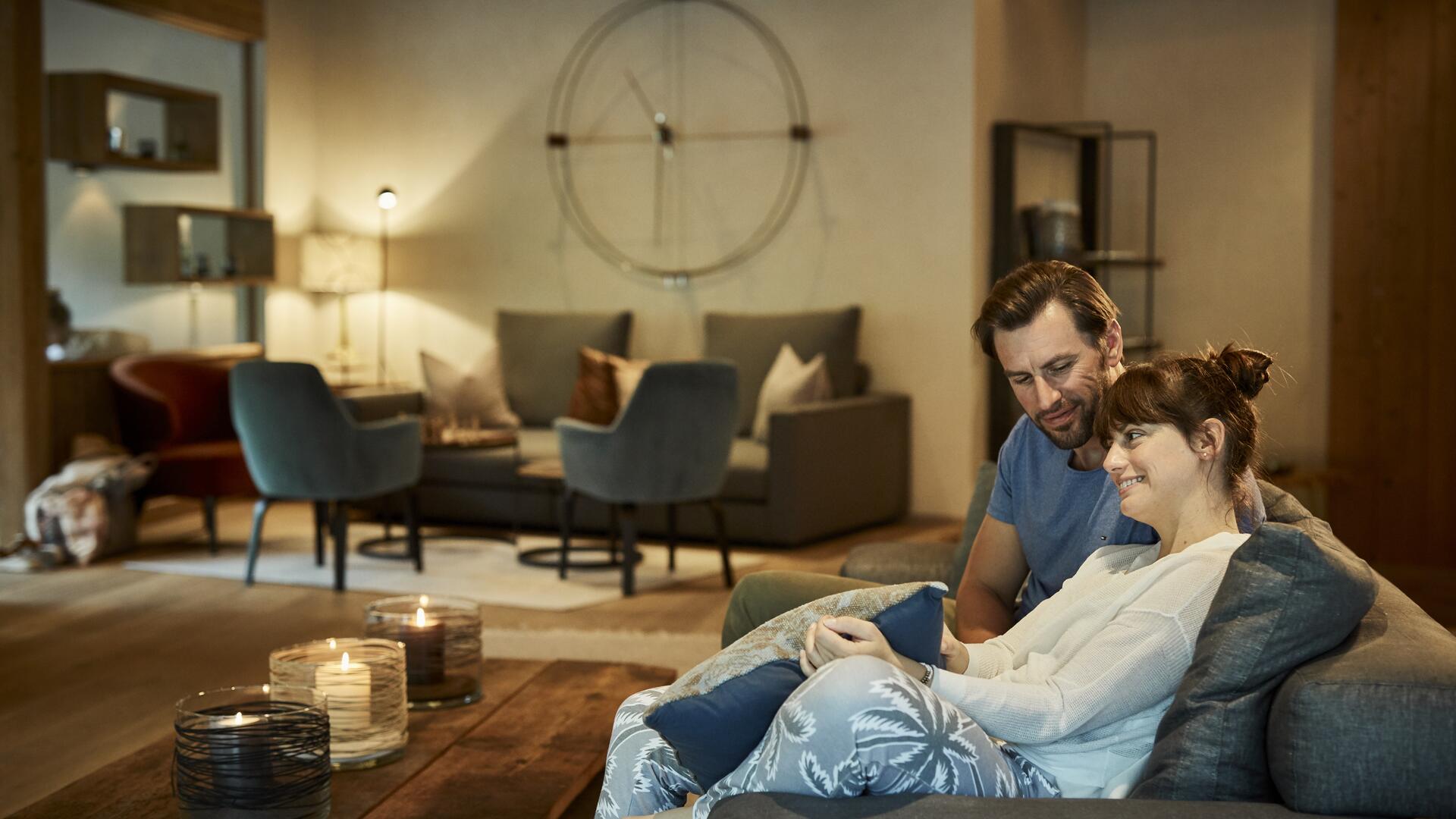 couples relax in the relaxation room
