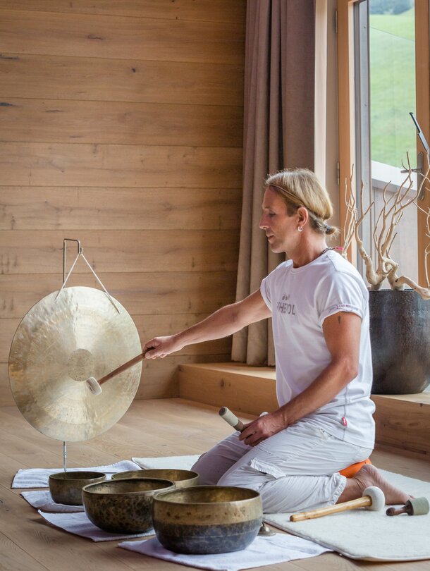 meditation with singing bowls on a wellness holiday