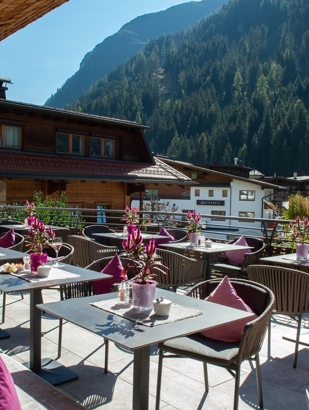hotel with terrace in hintertux
