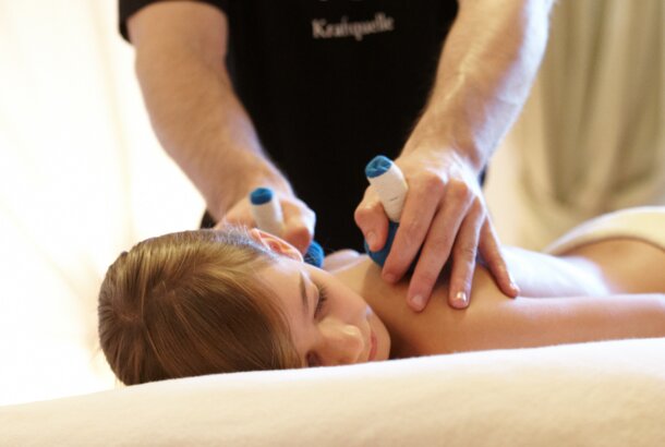 Massage für Kinder Wellnesshotel Tirol