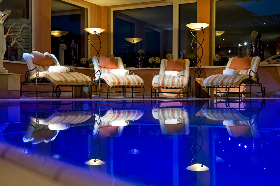 indoor swimming pool wellness hotel Tuxerhof in Zillertal