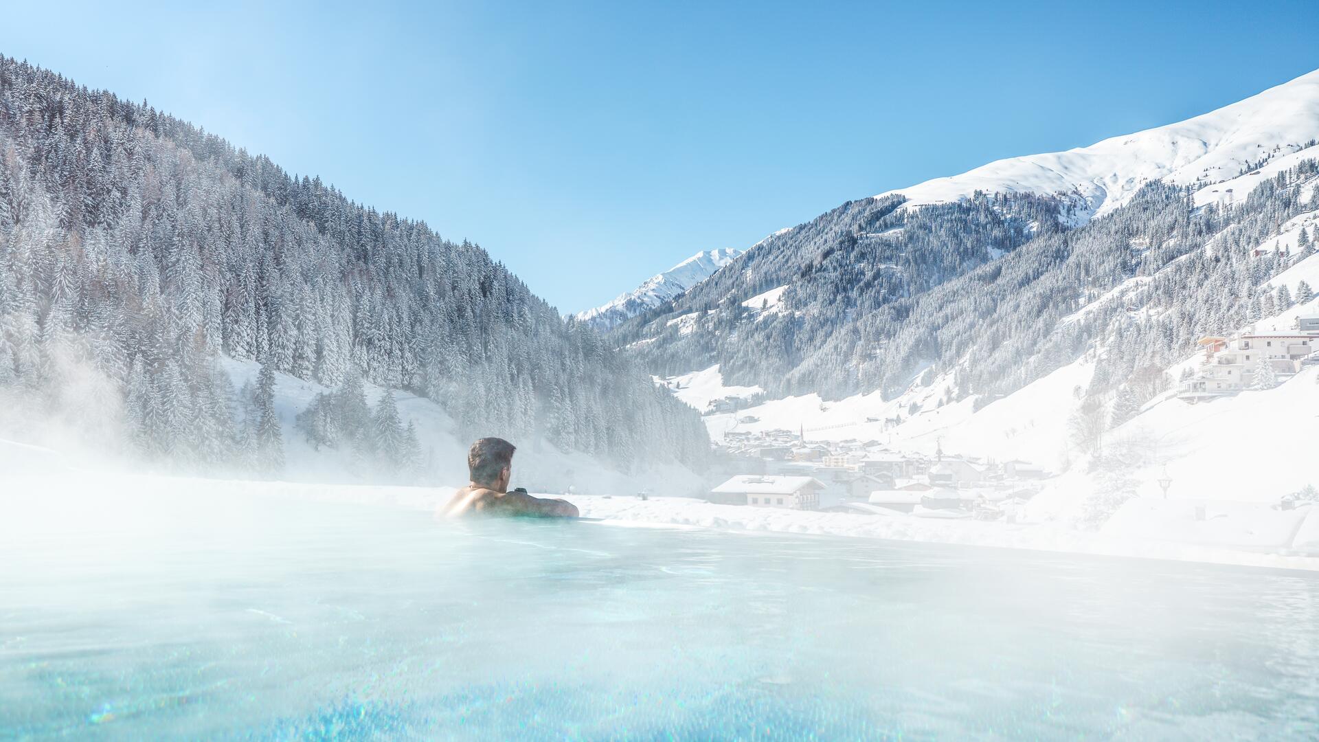 infinity pool in the wellness hotel in tyrol