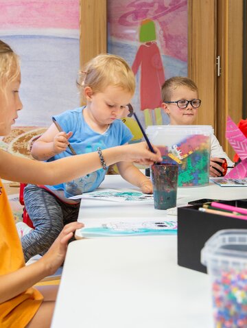 Kinder im Spielreich Tuxerhof 