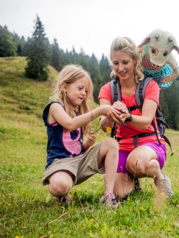 fun family hiking in the Zillertal