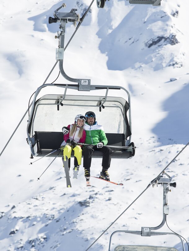 couple in the gondola in Ziller Valley